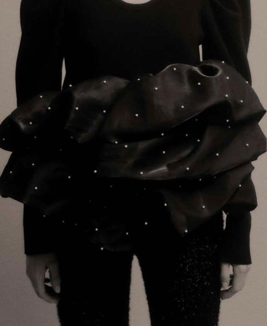 【ラスト1点】Bibiy. AMELIE PEPURAMU KNIT ブラック