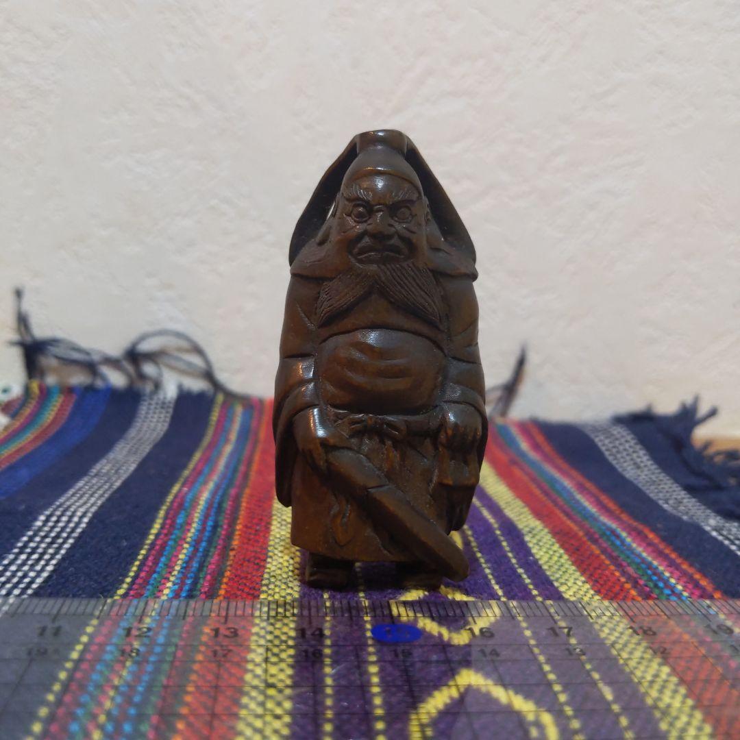時代提げ物 緻密彫木製根付 在銘【鍾馗様】高さ約6.3cm 重さ約17ｇ厄除魔除