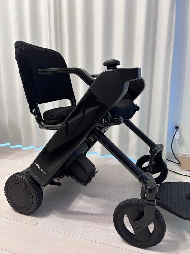 WHILL ModelF ブラック　電動車椅子